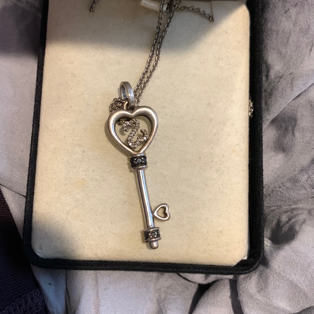 Swavorski necklace